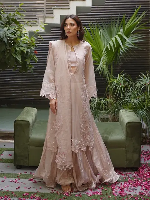 Estelle by Madiha & Maria catalogue image