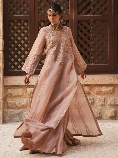 MISHA LAKHANI catalogue